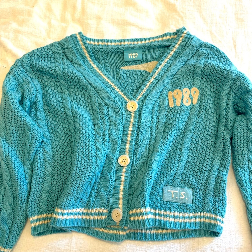 taylor swift 1989 cardigan NEVER WORN!!